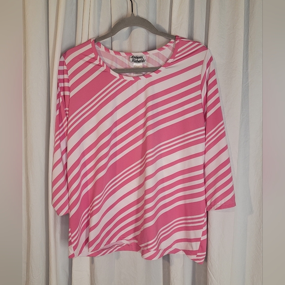 Anthony Richards Tops - Anthony Richards Vibrant Pink and White Top
